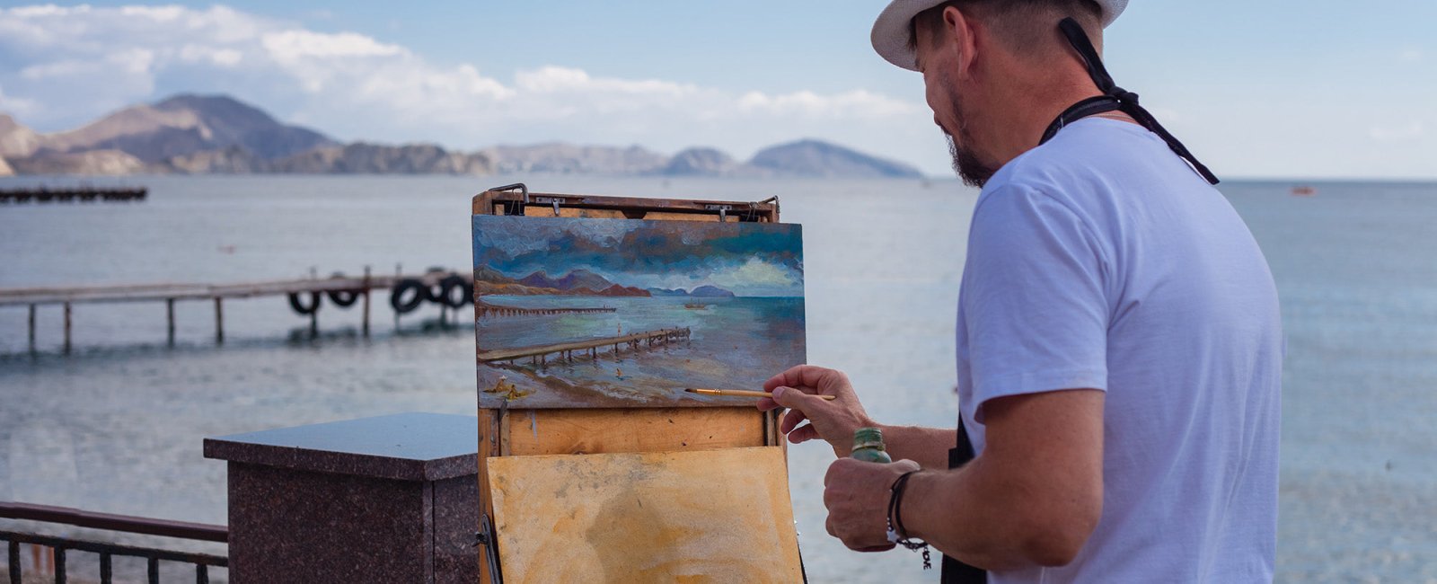 What is a Plein Air Frame? - Articient