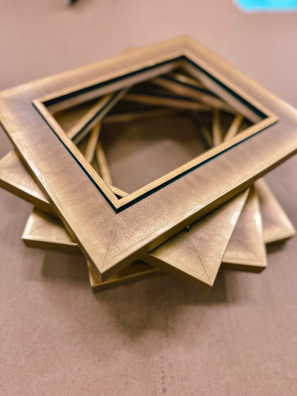 Ashley - Gold Plein Air FramePicture Frame